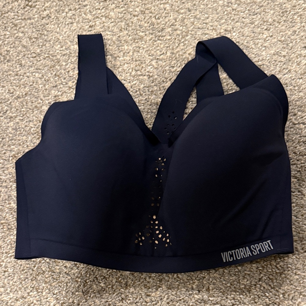 Victoria Sport bra size 32DDD
